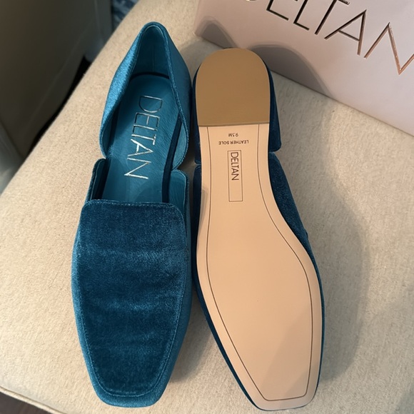 Deltan women’s Turquoise Blue Velvet Loafers 9.5 NEW NIB - Picture 3 of 4